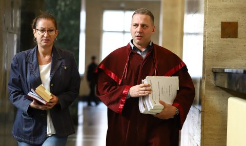 Делото "Семерджиев": Прокуратурата няма данни за спътнички в колата на обвиняемия - 1