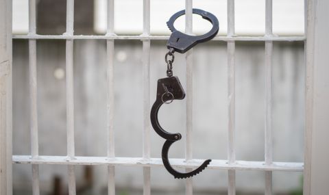 Пребиха началничка на отдел в затвора в Бобов дол - 1