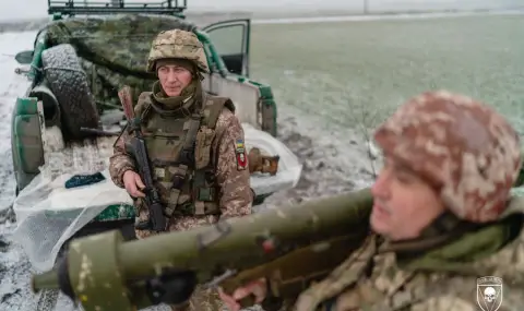 Украйна показа как унищожава „безаналогов“ руски танк Т-72 - 1