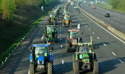 Блокадите на фермерите във Франция се приближават до Париж - 1