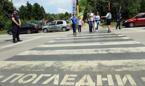 Джип блъсна дете на пешеходна пътека в Пловдив, родители - на протест - 1