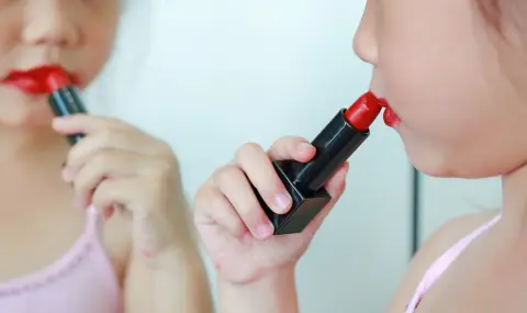 Гримът и лаковете за нокти могат да навредят сериозно на детското здраве - 1