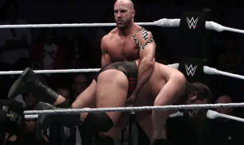 Българският кечист Русев триумфира отново на ринга на WWE - 1