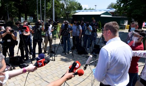 Мицкоски: Българите не заслужават и нямат място в Конституцията на РСМ - 1