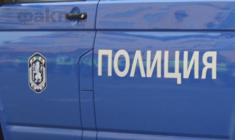 Opel удари патрулка до Бояна в София - 1