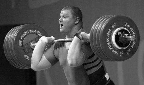 Почина световният шампион по вдигане на тежести Величко Чолаков - 1