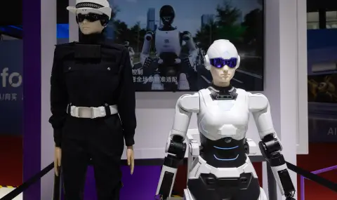US bans imports of new Chinese humanoid robots - 1