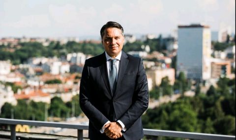 Ръководството на НДК подаде оставка - 1