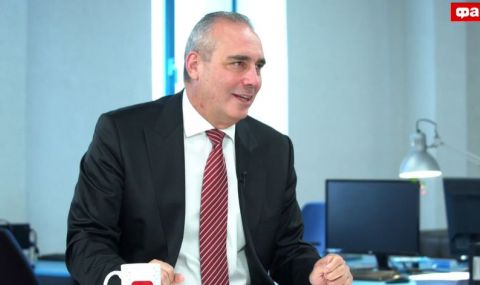 Петър Клисаров пред ФАКТИ: Борисов вече не е човекът на САЩ, но не работи и в полза на ЕС (ВИДЕО) - 1