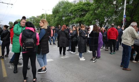 След кървавата катастрофа протест затвори бул. "Сливница" СНИМКИ - 1