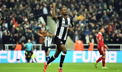 Ливърпул договори Александър Исак  - 1