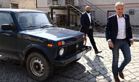 A leader of a German political party went to the elections with a... Lada Niva!  - 1