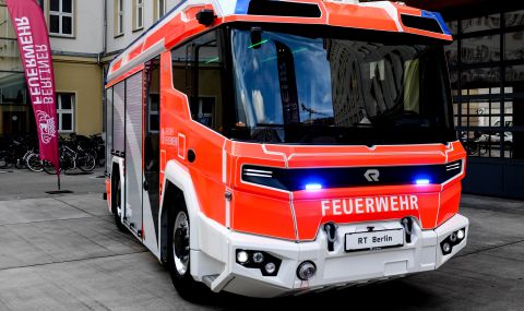 Четирима пострадали при пожар в берлинското метро - 1