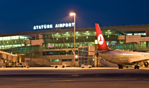 Няма информация за пострадали българи на летище Ататюрк - 1