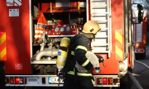 Запалени са три автомобила на инспектор от Главната инспекция по труда в Монтана - 1