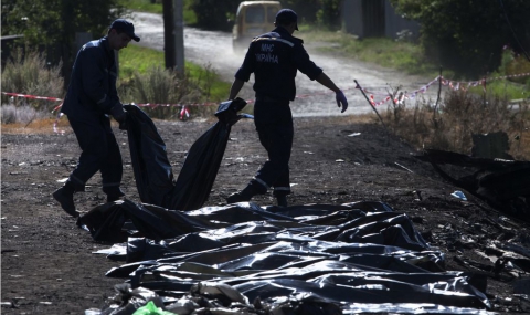 Холандски експерти вече са в Донецк за оглед на телата и мястото на авиокатастрофата (обновена) - 1