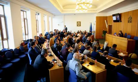 СОС се събира в пореден опит да си избере председател - 1