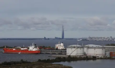 Великобритания запазва строгите санкции срещу руския петрол - 1