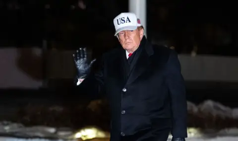 CNN: Тръмп обмисля различни варианти за атака срещу Иран
