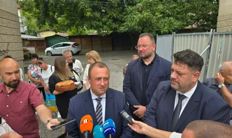 Иванов и Зафиров дадоха старт на санирането на сгради в Шумен - 1