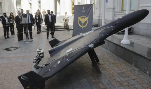 Русия определи като „фалшива новина“ съобщение, че споделя технология за дронове с Иран - 1