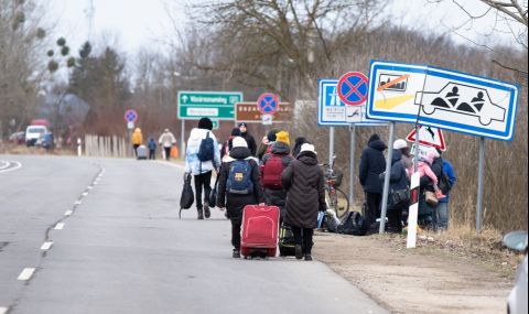 Полша очаква милиарди евро заради бежанците от Украйна  - 1
