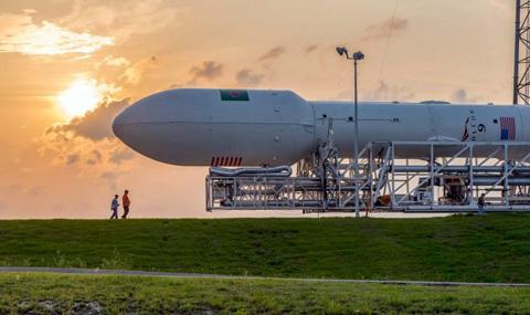 Вижте как става отделянето на спътниците Starlink от ракетата Falcon 9 (ВИДЕО) - 1