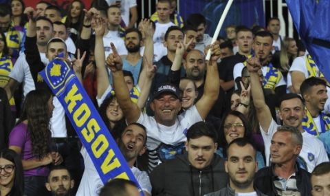 Арестуваха президента на футбола в Косово - 1