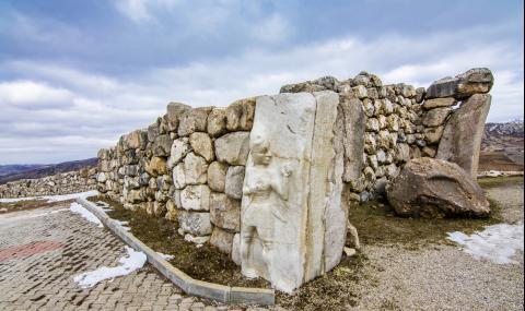 Древни йероглифи на 3500 години са открити в плевня в Кападокия (СНИМКИ) - 1