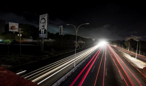 Мадуро: САЩ ни спряха тока! - 1