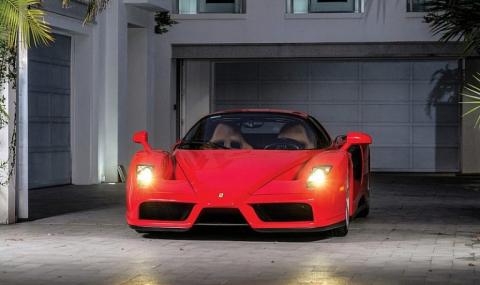 Продава се едно от Ferrari-тата на Шумахер - 1