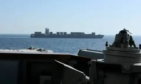 САЩ удариха кораб, нарушил блокадата на Иран - 1