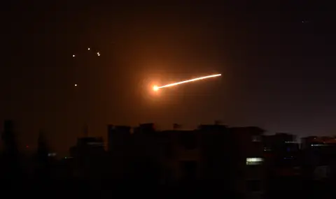 Сирийски медии: Израелски ракети удариха Дамаск  - 1