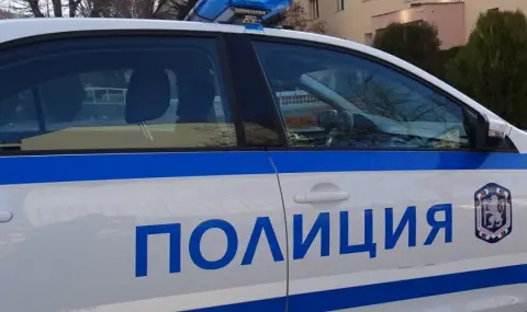 Шофьор изхвърли плик с близо 1 кг канабис в опит да избяга от полицията в Гоце Делчев - 1