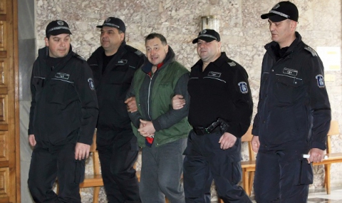 Петко от Лясковец прехвърля имоти от ареста - 1