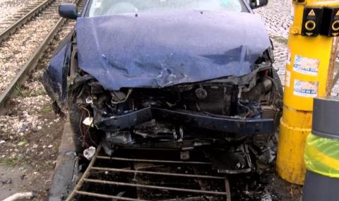 Мъртво пияна шофьорка седна зад волана и катастрофира в София (СНИМКИ) - 1