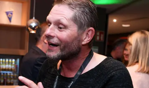 Футболна легенда с шокираща изповед: Биех жена си, пиех и се събуждах под мостове - 1