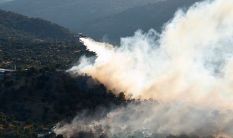 Хиляди огнеборци потушават горските пожари в Южна Европа - 1