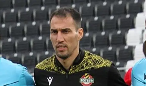 Ивелин Попов говори за напускането си от Ботев Пловдив - 1