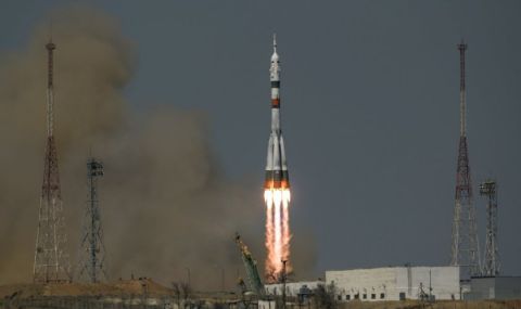 Русия изстреля военен сателит в космоса - 1