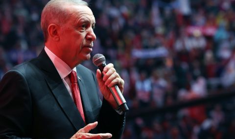 Ердоган предлага промяна в Конституцията, за да защити семействата от "извращения" - 1