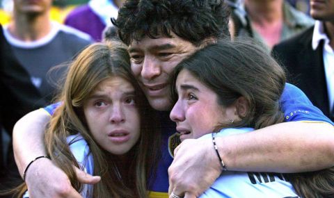 Близките на Марадона започнаха да се съдят: Дъщеря му ще съди адвоката му - 1