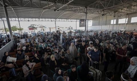 Още 18 българи от окупираната Газа се завърнаха в родината - 1