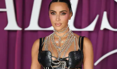 Екоактивисти попиляха Ким Кардашиян - подарила кучета на всяко от децата си за Коледа - 1