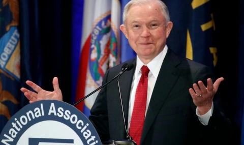 Правосъдният министър на САЩ имал контакти с руския посланик - 1