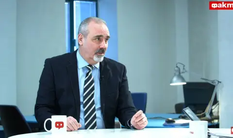 Петър Клисаров пред ФАКТИ: Светът става мултиполярен, но не с две държави (ВИДЕО)