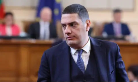 Христо Гаджев: Андрей Гюров отново заобикаля парламента, председателят на НС не е поканен на Съвета за сигурност - 1