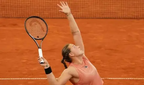 Виктория Томова с трета поредна победа на турнира по тенис в Чарлстън - 1