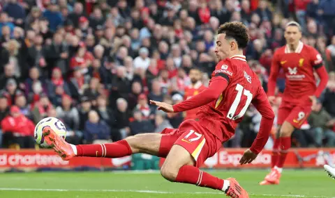 Liverpool unerring in the big Premier League derby of the round  - 1