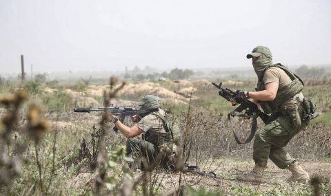 НАТО: Русия е ангажирала 80% от сухопътните си войски в Украйна - 1